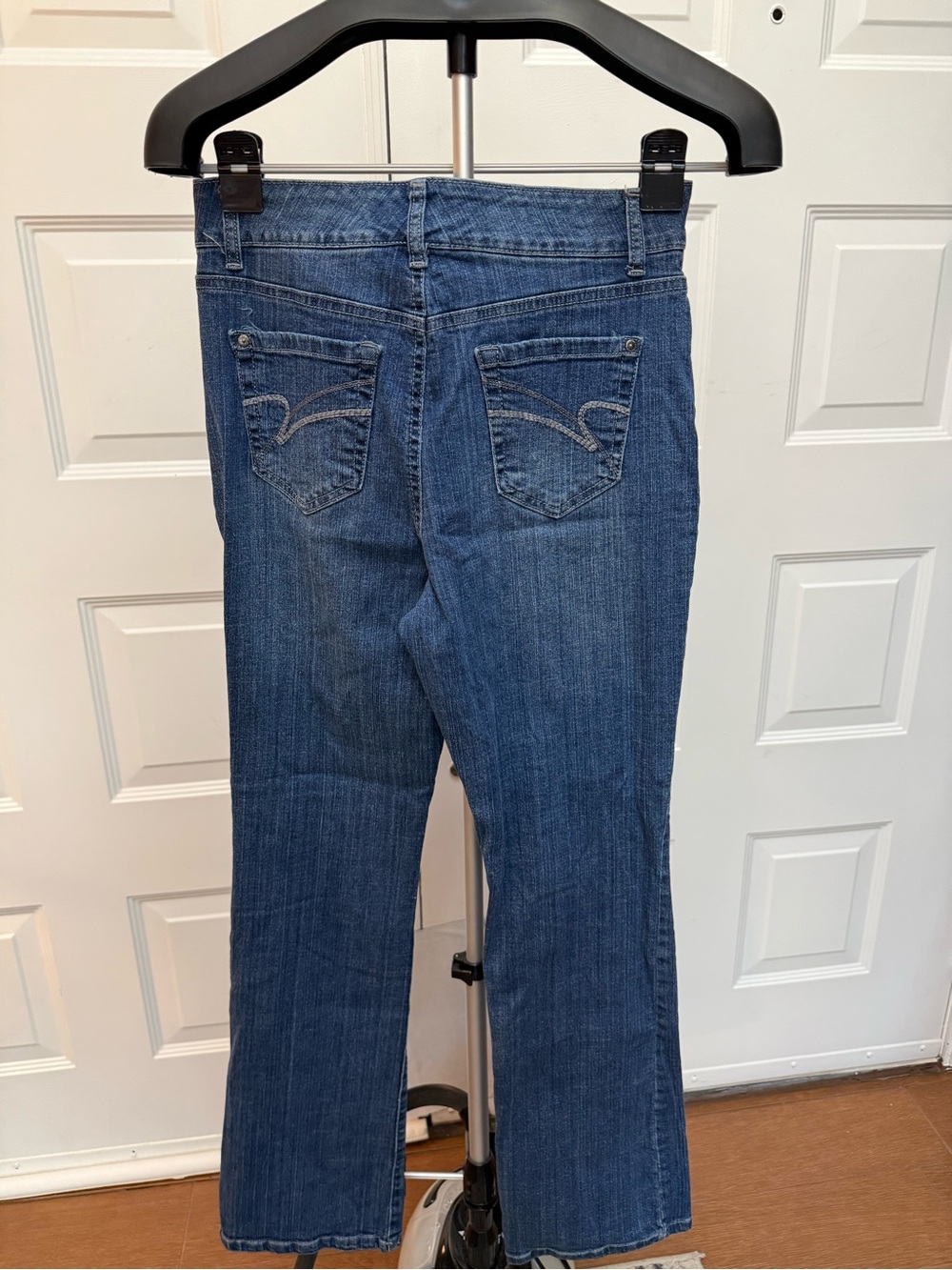 Nine West Women's Blue Straight-Leg Jeans - Picture 6 of 10